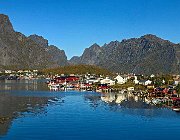 Panorama Reine, Lofoten (N)  Kolor stitching | 9 pictures | Size: 20485 x 8168 | Lens: Standard | RMS: 1.99 | FOV: 82.99 x 38.85 ~ -0.80 | Projection: Planar | Color: LDR |